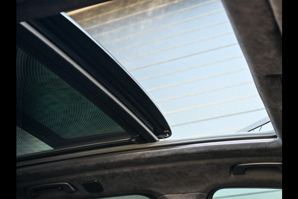 BMW X5 xDrive45e High Executive | Alcantara Hemel | Sky Lounge | 360 Camera | Head-Up | Massage | Stoelventilatie | Soft-Close | Laser Light | Trekhaak | Active Cruise | Luchtvering | Achterasbesturing |