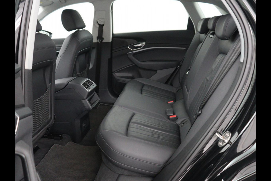 Audi e-tron 50 quattro Launch edition plus 71 kWh | SOH 90.6 | Panoramadak | Luchtvering | Adaptive cruise | Leder | Carplay | Memory | Stoelverwarming | Navi. Full map | PDC