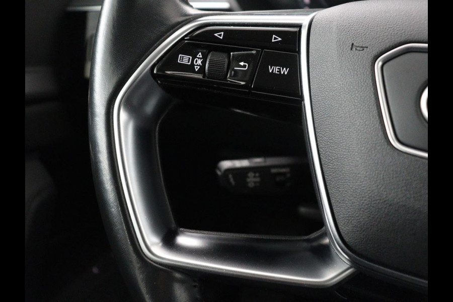 Audi e-tron 50 quattro Launch edition plus 71 kWh | SOH 90.6 | Panoramadak | Luchtvering | Adaptive cruise | Leder | Carplay | Memory | Stoelverwarming | Navi. Full map | PDC