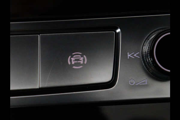 Audi e-tron 50 quattro Launch edition plus 71 kWh | SOH 90.6 | Panoramadak | Luchtvering | Adaptive cruise | Leder | Carplay | Memory | Stoelverwarming | Navi. Full map | PDC