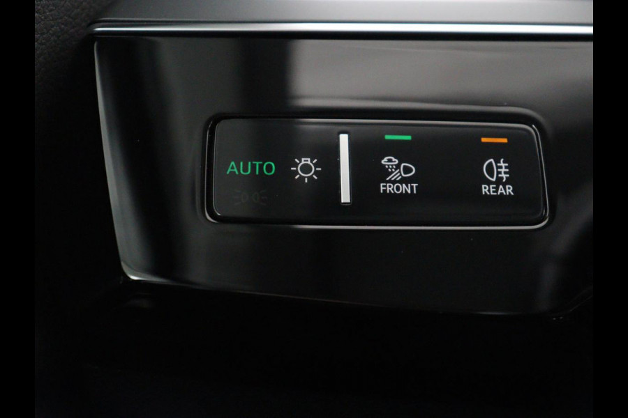 Audi e-tron 50 quattro Launch edition plus 71 kWh | SOH 90.6 | Panoramadak | Luchtvering | Adaptive cruise | Leder | Carplay | Memory | Stoelverwarming | Navi. Full map | PDC