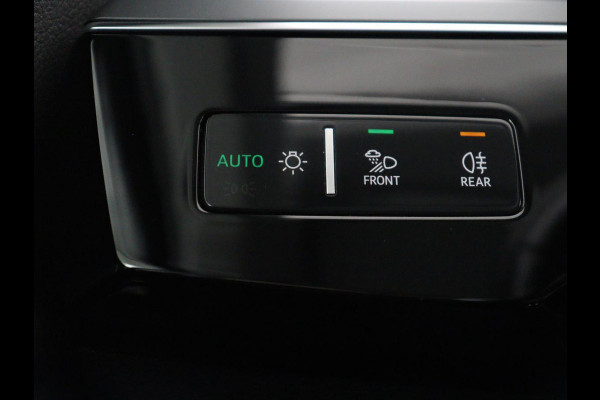 Audi e-tron 50 quattro Launch edition plus 71 kWh | SOH 90.6 | Panoramadak | Luchtvering | Adaptive cruise | Leder | Carplay | Memory | Stoelverwarming | Navi. Full map | PDC