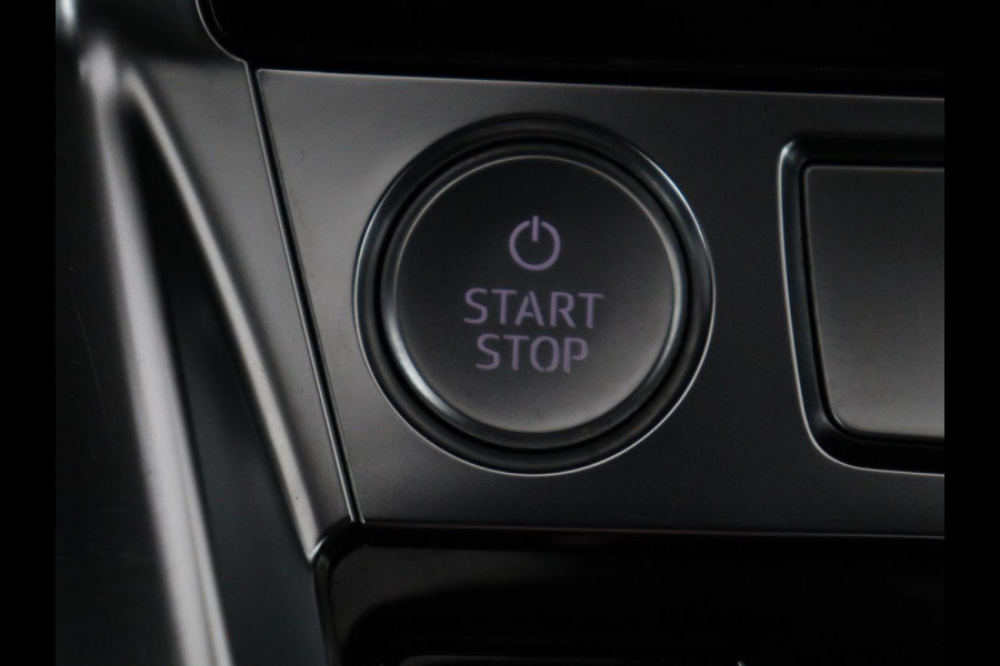 Audi e-tron 50 quattro Launch edition plus 71 kWh | SOH 90.6 | Panoramadak | Luchtvering | Adaptive cruise | Leder | Carplay | Memory | Stoelverwarming | Navi. Full map | PDC