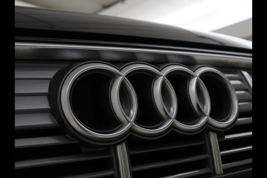 Audi e-tron 50 quattro Launch edition plus 71 kWh | SOH 90.6 | Panoramadak | Luchtvering | Adaptive cruise | Leder | Carplay | Memory | Stoelverwarming | Navi. Full map | PDC