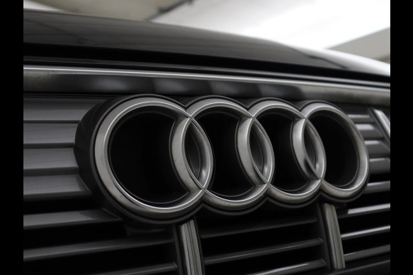 Audi e-tron 50 quattro Launch edition plus 71 kWh | SOH 90.6 | Panoramadak | Luchtvering | Adaptive cruise | Leder | Carplay | Memory | Stoelverwarming | Navi. Full map | PDC