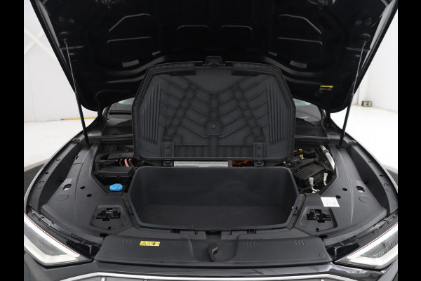 Audi e-tron 50 quattro Launch edition plus 71 kWh | SOH 90.6 | Panoramadak | Luchtvering | Adaptive cruise | Leder | Carplay | Memory | Stoelverwarming | Navi. Full map | PDC