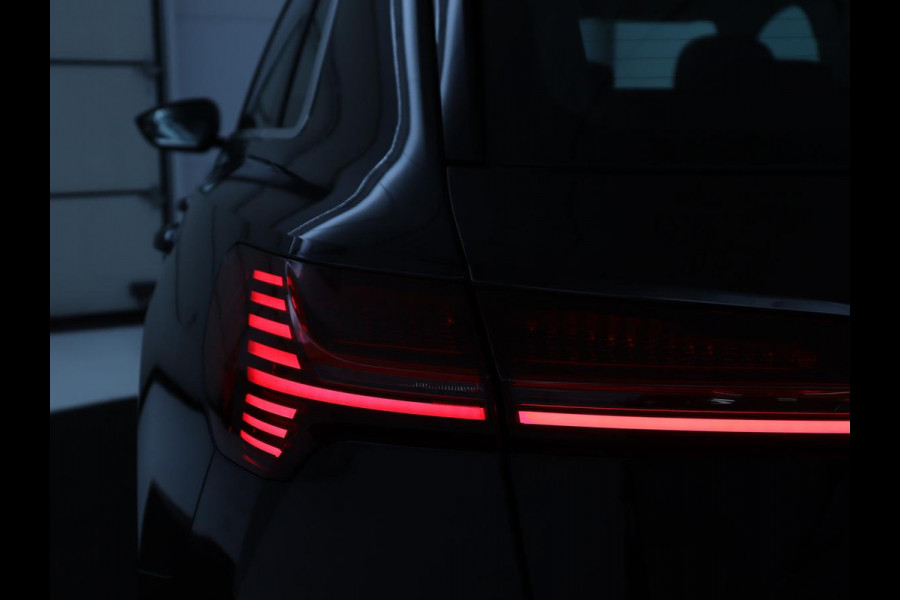 Audi e-tron 50 quattro Launch edition plus 71 kWh | SOH 90.6 | Panoramadak | Luchtvering | Adaptive cruise | Leder | Carplay | Memory | Stoelverwarming | Navi. Full map | PDC