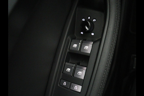 Audi e-tron 50 quattro Launch edition plus 71 kWh | SOH 90.6 | Panoramadak | Luchtvering | Adaptive cruise | Leder | Carplay | Memory | Stoelverwarming | Navi. Full map | PDC