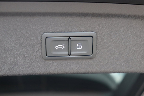 Audi A3 Sportback 35 TFSI S-Line org.NL h.leer+el+mem+vw matrix-LED camera el.klep park.hulp Ambient Light Plus