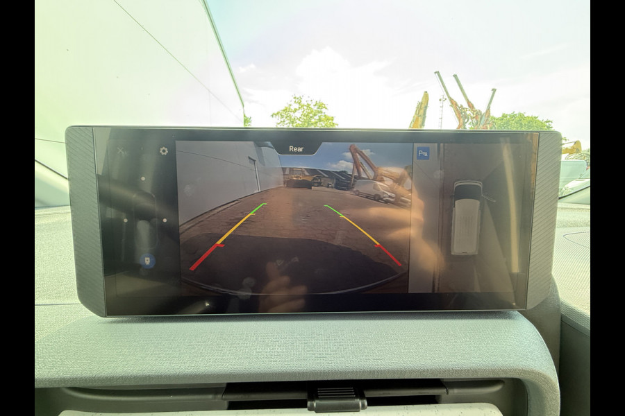 Maxus eDeliver 5 64 kWh 163PK Elektrisch! L1H1 335KM WLTP 360° Camera Dubbele schuifdeuren Snelladen Climate control Cruise control Carplay Laadkabel Parkeersensoren