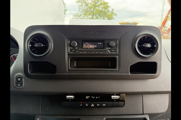 Mercedes-Benz eSprinter 312 55kWh L2H2 Elektrisch 168km WLTP 93.4% (SOH) 80kw Snelladen Climate Control Camera Stoelverwarming