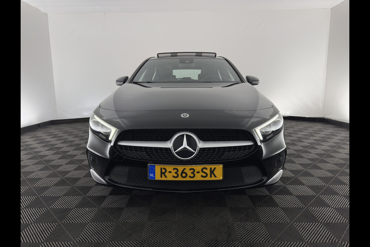 Mercedes-Benz A-Klasse 180 d Advantage (INCL-BTW) *PANO | LEATHER-FABRIC | WIDE-DIGICOCKPIT | AMBIENT-LIGHT | FULL-LED | SURROUND-VIEW | NAVI-FULLMAP | CARBON-INLAY | HEATED-SPORTSEATS | 17''ALU*