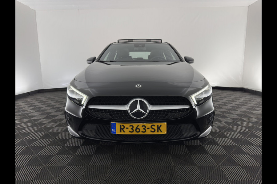 Mercedes-Benz A-Klasse 180 d Advantage (INCL-BTW) *PANO | LEATHER-FABRIC | WIDE-DIGICOCKPIT | AMBIENT-LIGHT | FULL-LED | SURROUND-VIEW | NAVI-FULLMAP | CARBON-INLAY | HEATED-SPORTSEATS | 17''ALU*
