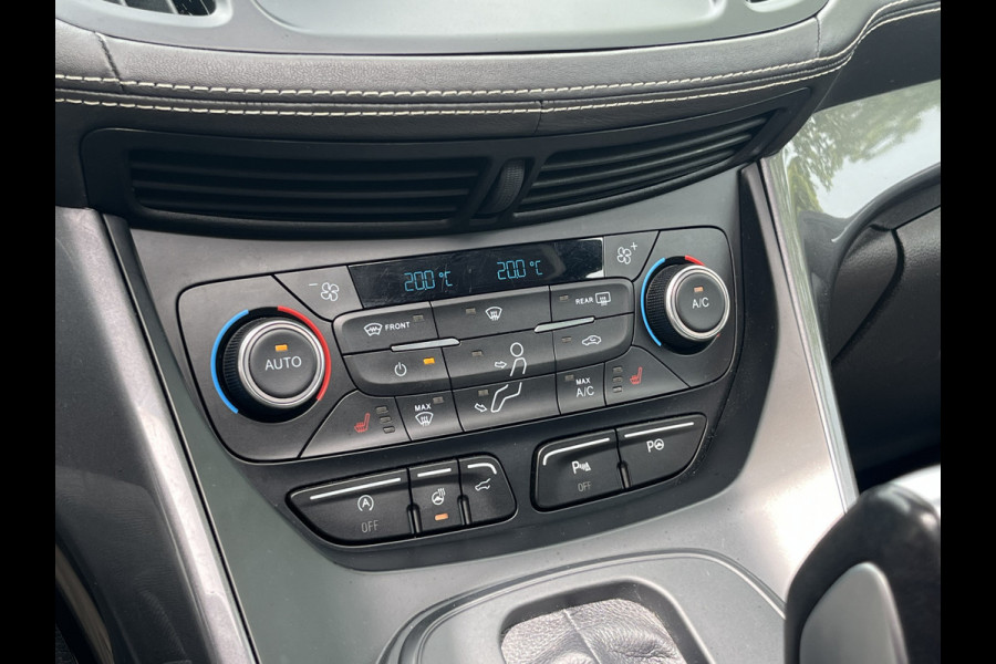 Ford Kuga 1.5 EcoBoost Vignale iAWD 176pk/129kW Automaat | Full Options | Panoramadak | Afn. trekhaak | Luxury Pack | Technology Pack | Driver Assistance Pack | etc. etc.