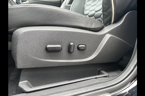 Ford Kuga 1.5 EcoBoost Vignale iAWD 176pk/129kW Automaat | Full Options | Panoramadak | Afn. trekhaak | Luxury Pack | Technology Pack | Driver Assistance Pack | etc. etc.