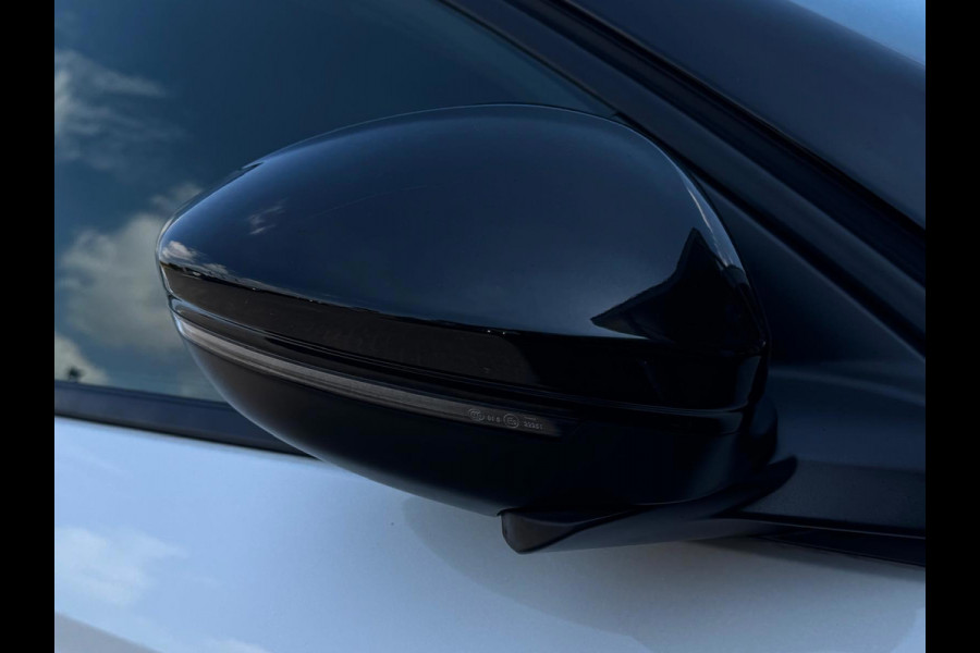 Opel Corsa 1.2 GS Line | LED | 360 Camera | Parksens | Carplay | Leder | Two Tone | NAP |