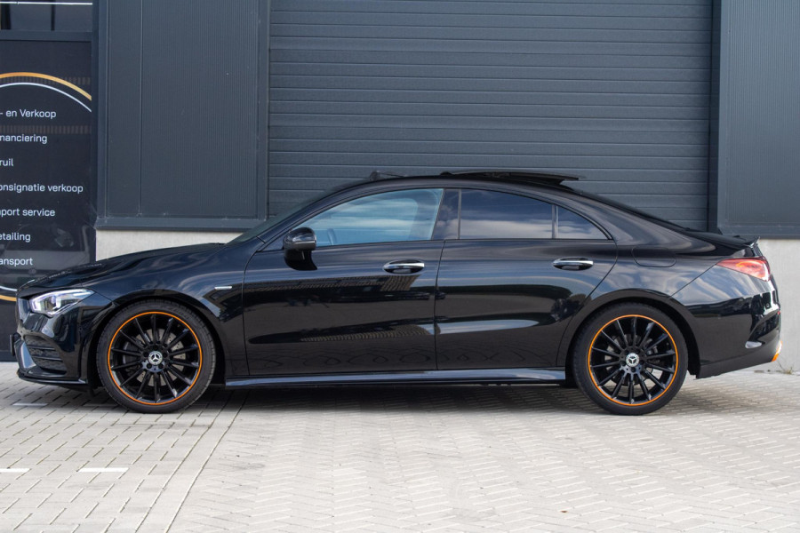 Mercedes-Benz CLA-Klasse 200 Orangeart Edition AMG PANO 360 Stoelverwarming Alarmsysteem