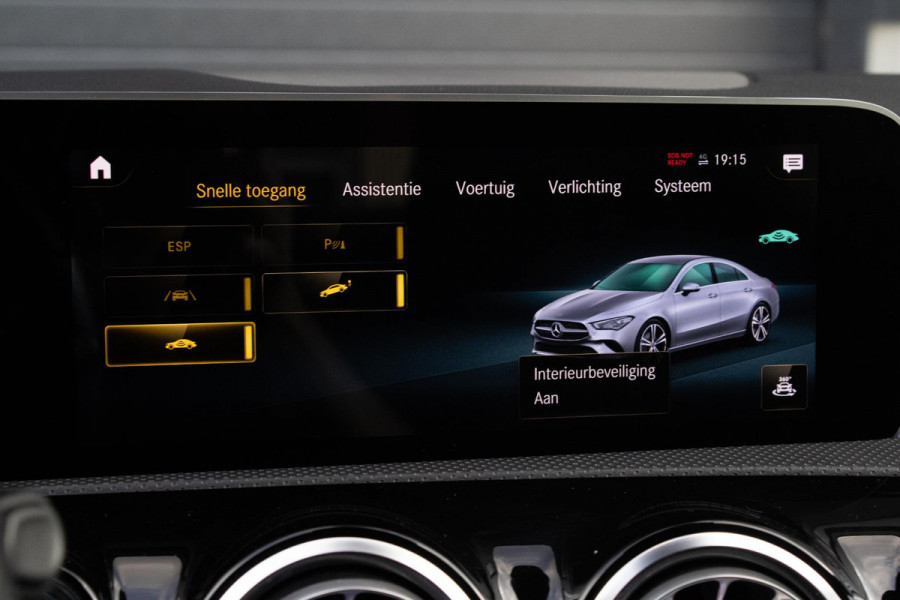 Mercedes-Benz CLA-Klasse 200 Orangeart Edition AMG PANO 360 Stoelverwarming Alarmsysteem