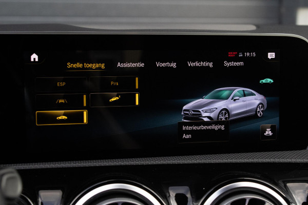 Mercedes-Benz CLA-Klasse 200 Orangeart Edition AMG PANO 360 Stoelverwarming Alarmsysteem