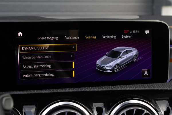 Mercedes-Benz CLA-Klasse 200 Orangeart Edition AMG PANO 360 Stoelverwarming Alarmsysteem