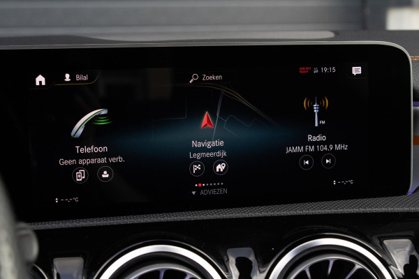 Mercedes-Benz CLA-Klasse 200 Orangeart Edition AMG PANO 360 Stoelverwarming Alarmsysteem