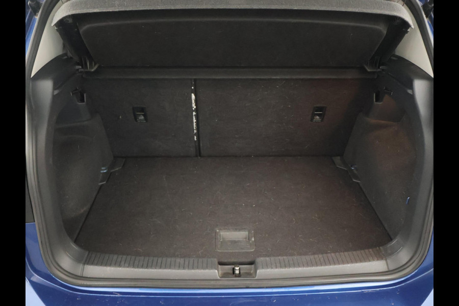 Volkswagen T-Cross 1.0 TSI LIFE + VIRTUAL COCKPIT | NAVIGATIE | ADAPTIVE CRUISE | APPLE CARPLAY | DODEHOEK ASSISTENT