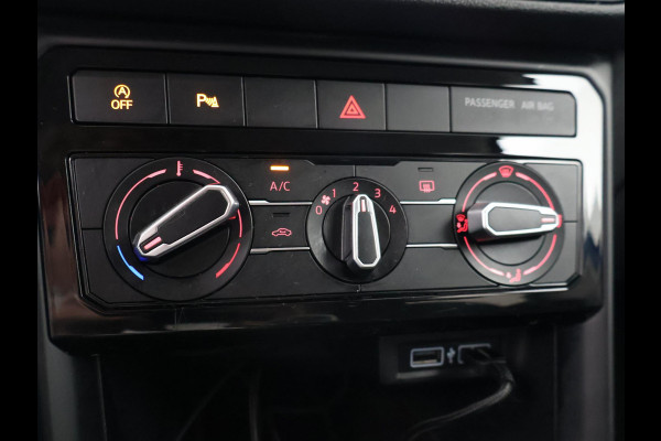 Volkswagen T-Cross 1.0 TSI LIFE + VIRTUAL COCKPIT | NAVIGATIE | ADAPTIVE CRUISE | APPLE CARPLAY | DODEHOEK ASSISTENT