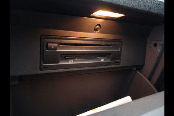 Volkswagen T-Cross 1.0 TSI LIFE + VIRTUAL COCKPIT | NAVIGATIE | ADAPTIVE CRUISE | APPLE CARPLAY | DODEHOEK ASSISTENT