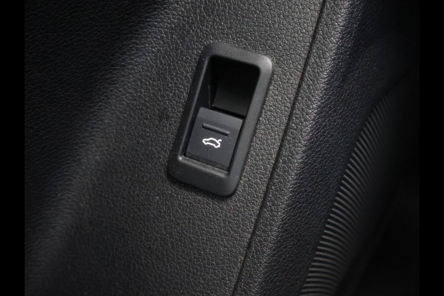 Audi Q3 35 TFSI S-LINE 150 PK AUT. + VIRTUAL | CARPLAY | STANDKACHEL | LEDER | MATRIX LED