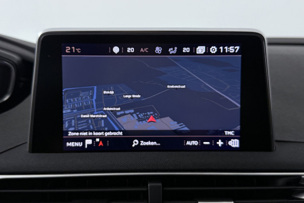 Peugeot 3008 1.2 PureTech GT Line (PANORAMADAK, TREKHAAK, CAMERA, CRUISE CONTROL, PARKEERSENSOREN)