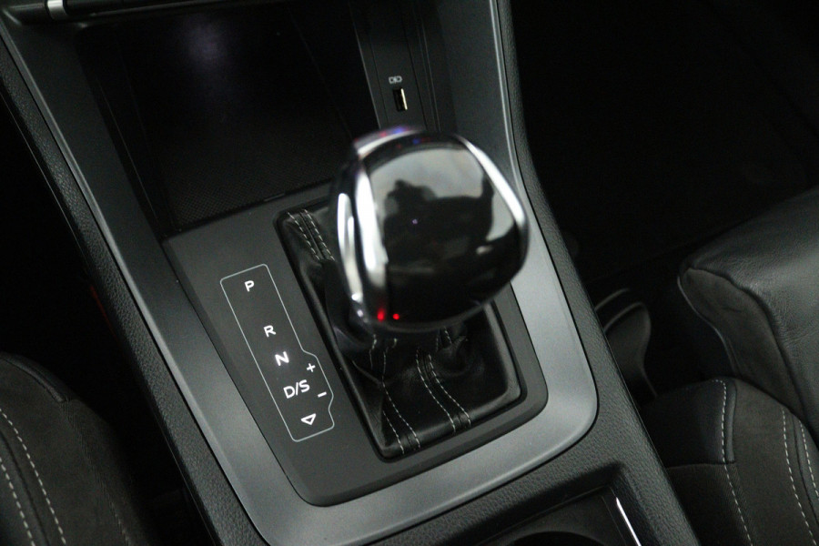 Audi Q3 Sportback 35 TFSI Pro Line S (PANORAMADAK, CAMERA, STOELVERWARMING, NAVIGATIE, CRUISE ADAPTIEF, PARKEERSENSOREN)