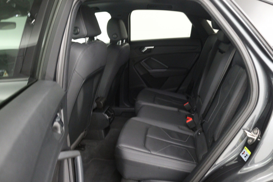Audi Q3 Sportback 35 TFSI Pro Line S (PANORAMADAK, CAMERA, STOELVERWARMING, NAVIGATIE, CRUISE ADAPTIEF, PARKEERSENSOREN)