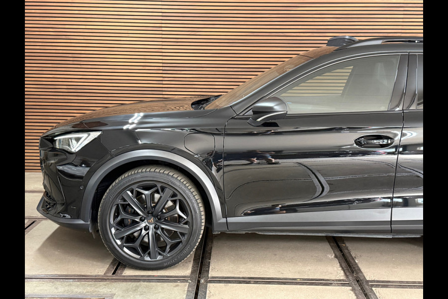 CUPRA Formentor 1.4 e-Hybrid VZ Tribe Edition | Pano | Trekhaak | Beats | 360° Camera | ACC | Travel Assist | Matrix LED | 245 PK