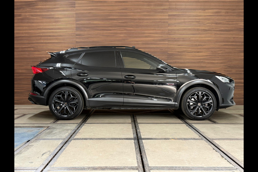 CUPRA Formentor 1.4 e-Hybrid VZ Tribe Edition | Pano | Trekhaak | Beats | 360° Camera | ACC | Travel Assist | Matrix LED | 245 PK