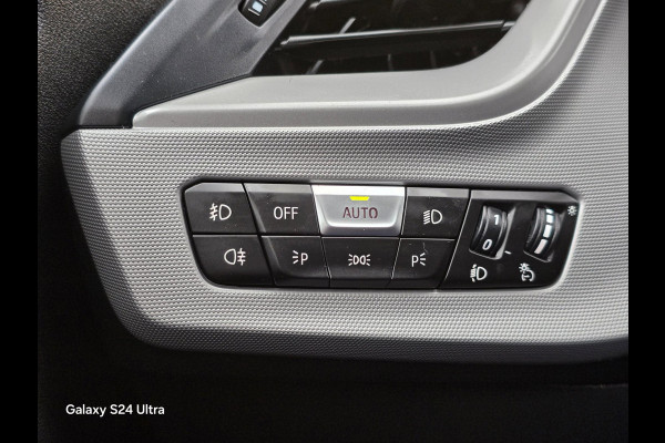 BMW 1-serie 118i High Executive Edition / Aut / NAP / Dig Cockpit / Navi / Leder / Cruise Control / Led / Pdc / Nette Staat