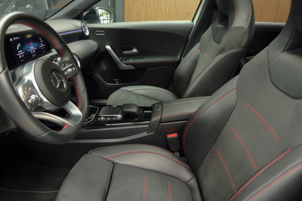 Mercedes-Benz A-Klasse 250e AMG Panodak Leer Navi PTS Ambient Climate Zwarte binnenhemel Cruise Stoelverwarming LM velgen EQ BTW auto!