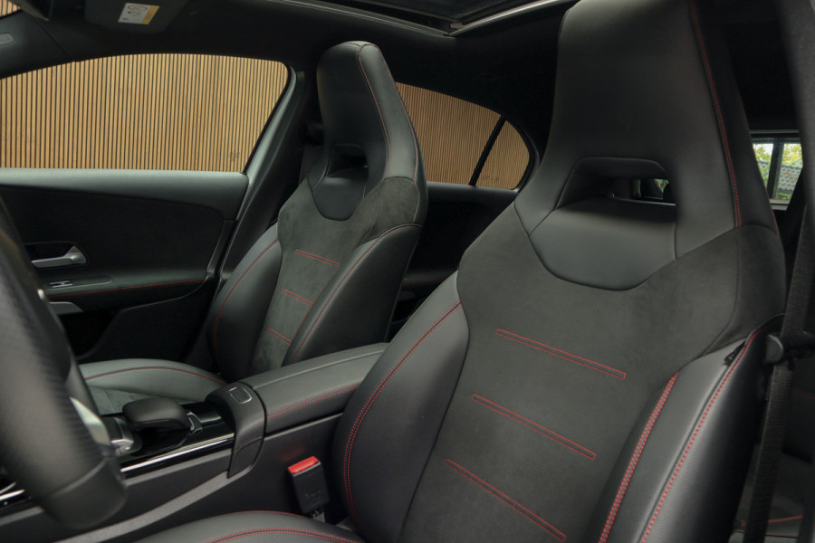 Mercedes-Benz A-Klasse 250e AMG Panodak Leer Navi PTS Ambient Climate Zwarte binnenhemel Cruise Stoelverwarming LM velgen EQ BTW auto!