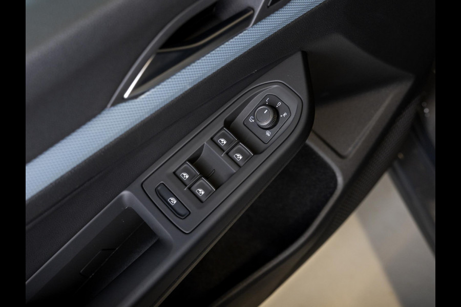 Volkswagen Golf 1.5 TSI / 116pk / Stoelverwarming / Navigatie / Adaptieve cruise control / Apple carplay / Airco