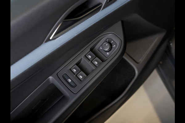 Volkswagen Golf 1.5 TSI / 116pk / Stoelverwarming / Navigatie / Adaptieve cruise control / Apple carplay / Airco