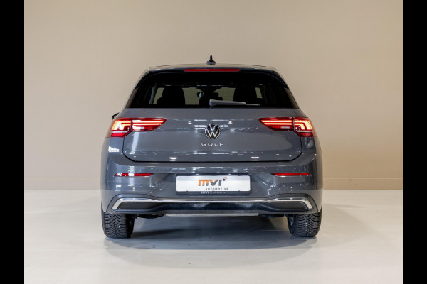 Volkswagen Golf 1.5 TSI / 116pk / Stoelverwarming / Navigatie / Adaptieve cruise control / Apple carplay / Airco