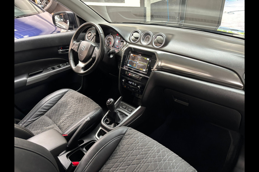 Suzuki Vitara 1.0 Boosterjet Stijl / Panorama Dak /Navi