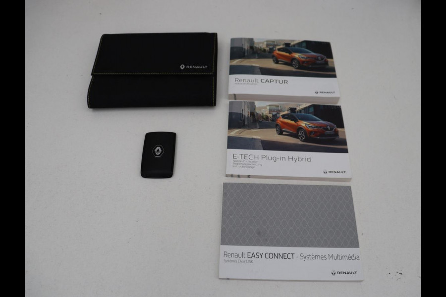 Renault Captur 1.6 E-Tech Hybrid 145 Intens | SOH 85,4% | Camera | Carplay | Automaat | Navigatie | Cruise control | Parkeersensoren | LED | DAB |