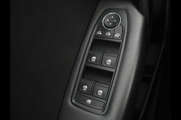 Renault Captur 1.6 E-Tech Hybrid 145 Intens | SOH 85,4% | Camera | Carplay | Automaat | Navigatie | Cruise control | Parkeersensoren | LED | DAB |
