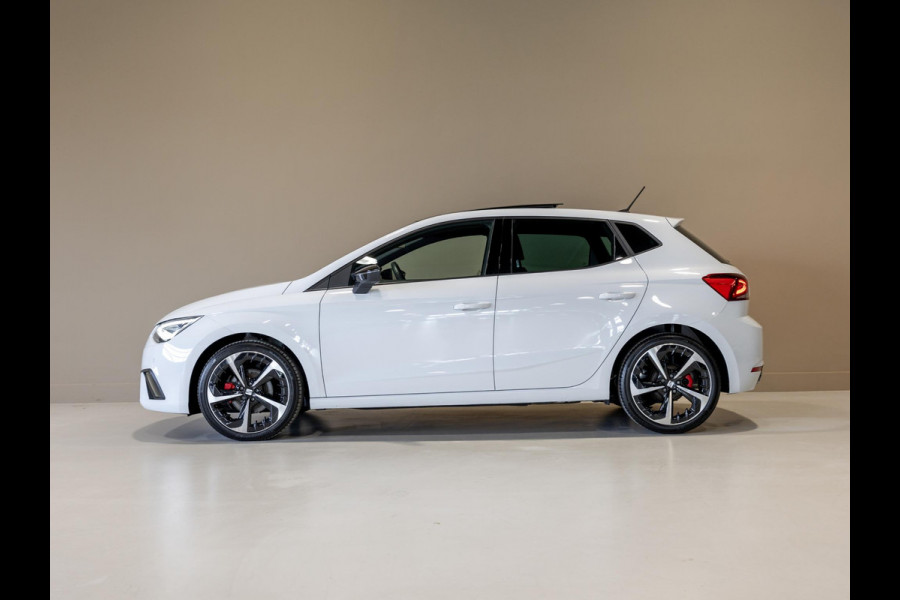 Seat Ibiza 1.5 TSI FR Business Intense Plus / 150pk / Panorama dak / Achteruitrijcamera / Stoelverwarming / Airco / Klimaatregeling / Apple carplay /