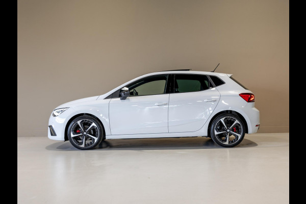 Seat Ibiza 1.5 TSI FR Business Intense Plus / 150pk / Panorama dak / Achteruitrijcamera / Stoelverwarming / Airco / Klimaatregeling / Apple carplay /