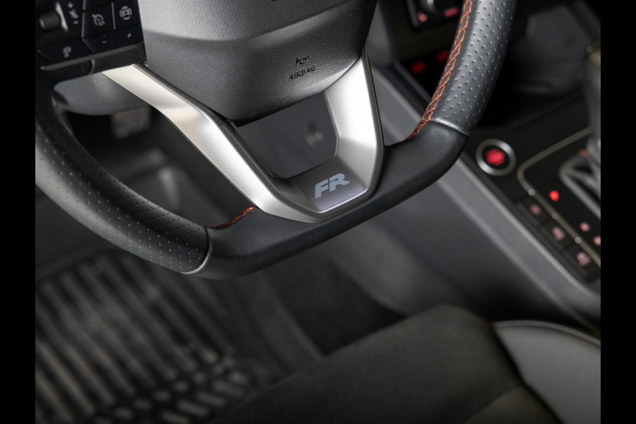 Seat Ibiza 1.5 TSI FR Business Intense Plus / 150pk / Panorama dak / Achteruitrijcamera / Stoelverwarming / Airco / Klimaatregeling / Apple carplay /