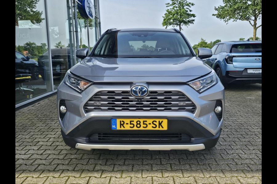 Toyota RAV4 2.5 Hybrid AWD Bi-Tone 220 pk | Trekhaak | Leder | Schuif-kanteldak | JBL geluid | Stoelverwarming | Camera etc.
