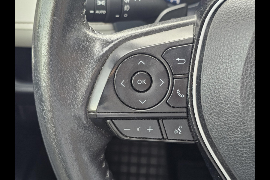 Toyota RAV4 2.5 Hybrid AWD Bi-Tone 220 pk | Trekhaak | Leder | Schuif-kanteldak | JBL geluid | Stoelverwarming | Camera etc.