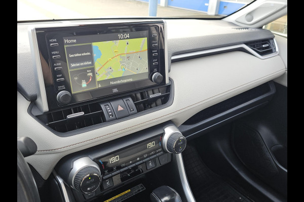 Toyota RAV4 2.5 Hybrid AWD Bi-Tone 220 pk | Trekhaak | Leder | Schuif-kanteldak | JBL geluid | Stoelverwarming | Camera etc.
