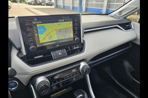 Toyota RAV4 2.5 Hybrid AWD Bi-Tone 220 pk | Trekhaak | Leder | Schuif-kanteldak | JBL geluid | Stoelverwarming | Camera etc.